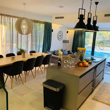 Vila “The House” Vila Gornje Selo